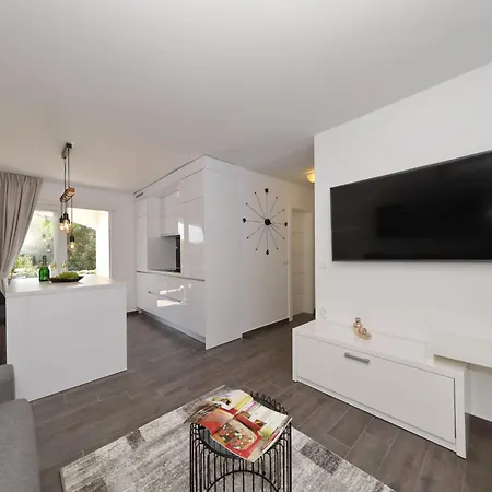 Suva Punta, No 1 Appartement Vir