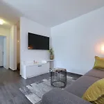 Suva Punta, No 1