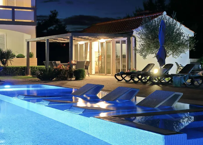 Suva Punta, No 1 Апартаменты Вир