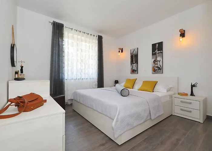 Апартаменты Suva Punta, No 1 *