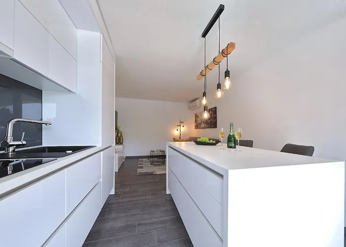 Апартаменты Suva Punta, No 1 Вир