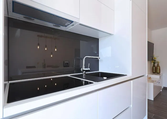 Suva Punta, No 1 Вир